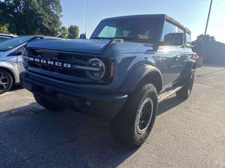 Used 2022 Ford Bronco Outer Banks w/ Sasquatch Package AWD/4WD video 2