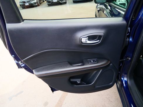 Used 2021 Jeep Compass Latitude w/ Convenience Group AWD/4WD image 29