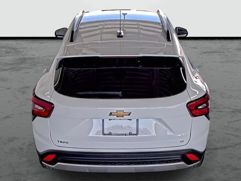New 2026 Chevrolet Trax LT w/ LT Convenience Package image 3