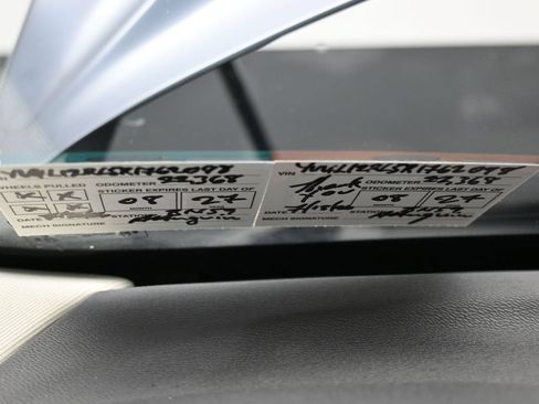 Used 2024 Volvo XC60 B5 Plus w/ Protection Package Premier AWD/4WD image 4