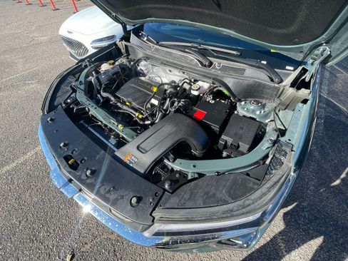 Used 2025 Chevrolet Trax LT image 31