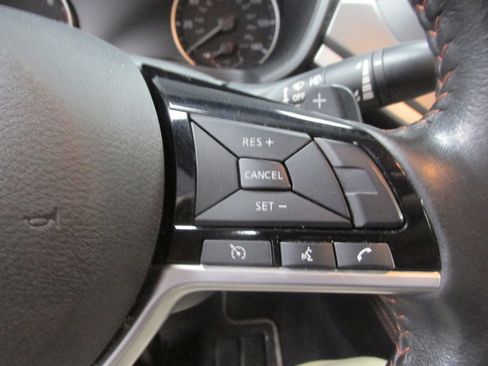 Used 2023 Nissan Altima 2.5 SR image 31