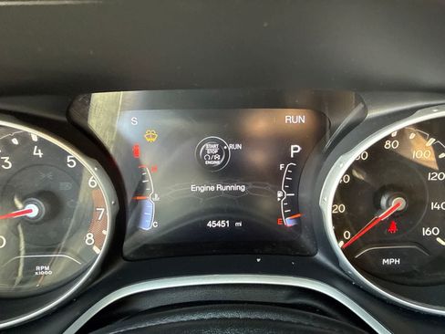 Used 2019 Jeep Compass Latitude w/ Popular Equipment Group FWD image 26