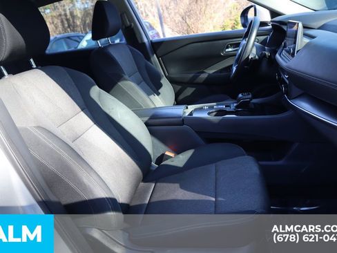 Used 2024 Nissan Rogue SV image 27