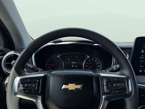 Used 2025 Chevrolet Blazer LT FWD image 21