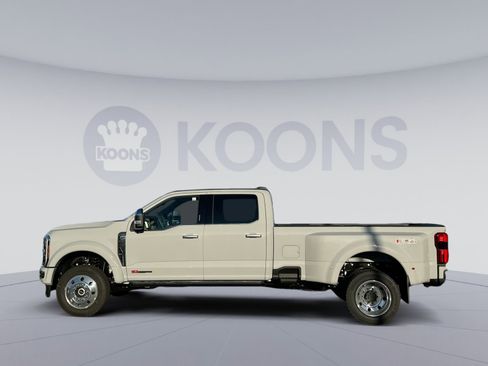 New 2026 Ford F450 Platinum w/ Platinum Plus Package image 2
