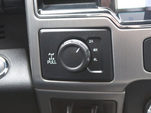 Used 2022 Ford F250 Platinum w/ FX4 Off-Road Package image 31