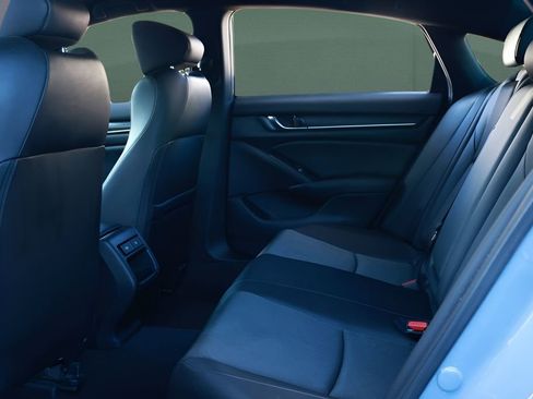 Used 2022 Honda Accord Sport image 12