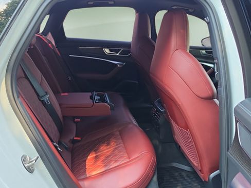 Used 2021 Audi S6 Premium Plus w/ S6 Executive Package AWD/4WD image 12