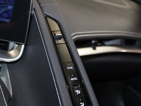 Used 2025 Chevrolet Corvette Z06 RWD image 25