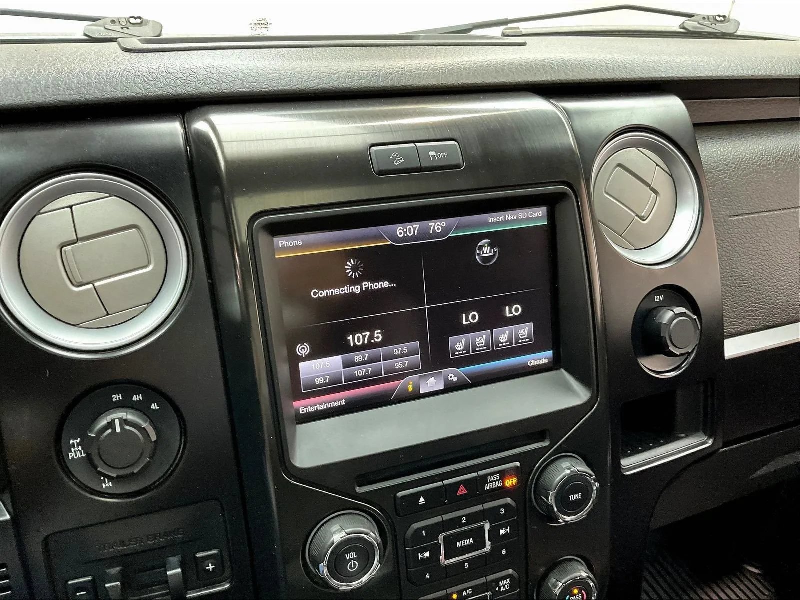 Used 2014 Ford F150 FX4 w/ Equipment Group 402A Luxury AWD/4WD image 38