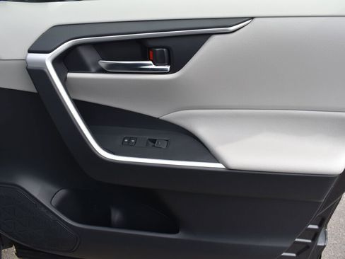 Certified 2025 Toyota RAV4 XLE Premium image 24