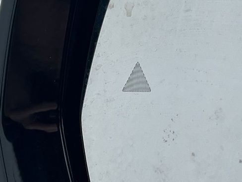 Used 2023 Jeep Grand Cherokee L Laredo image 40