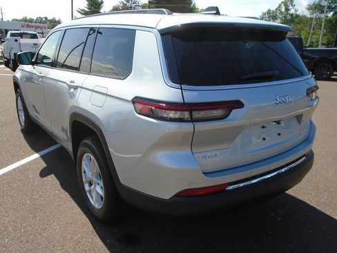 New 2025 Jeep Grand Cherokee L Laredo image 3