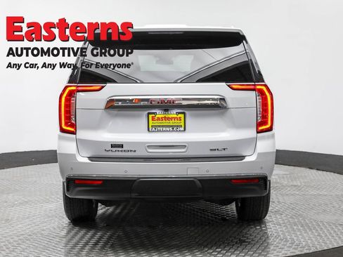 Used 2024 GMC Yukon XL SLT AWD/4WD image 6