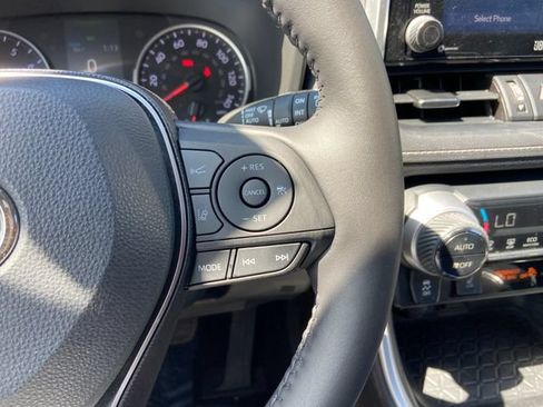 Used 2019 Toyota RAV4 XLE Premium w/ Cold Weather Package AWD/4WD image 16