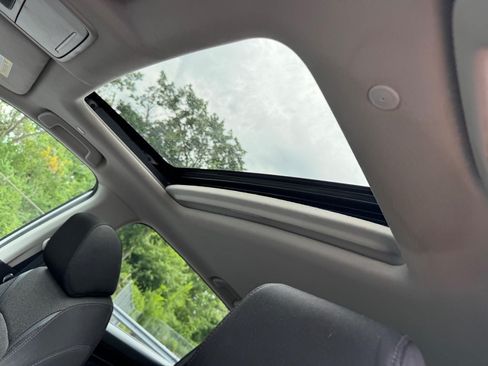 Certified 2025 Honda CR-V EX image 20