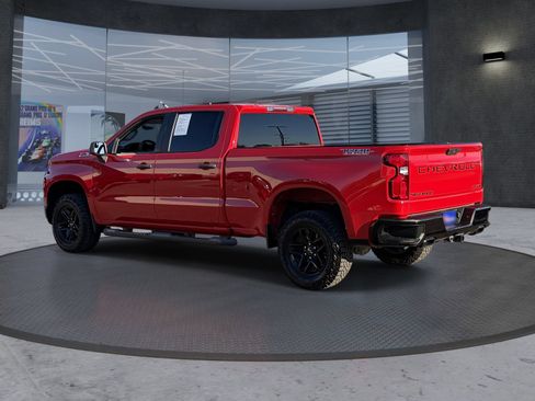 Certified 2021 Chevrolet Silverado 1500 Custom Trail Boss w/ LPO, Dark Essentials Package AWD/4WD image 4