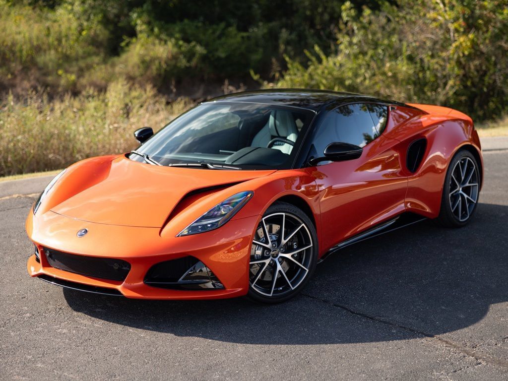 Used 2025 Lotus Emira RWD image 2