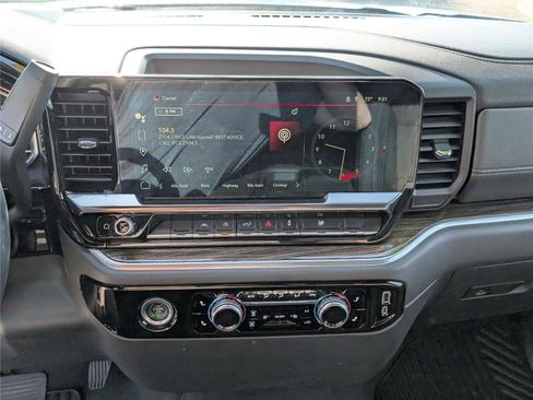 Used 2022 GMC Sierra 1500 Elevation image 17