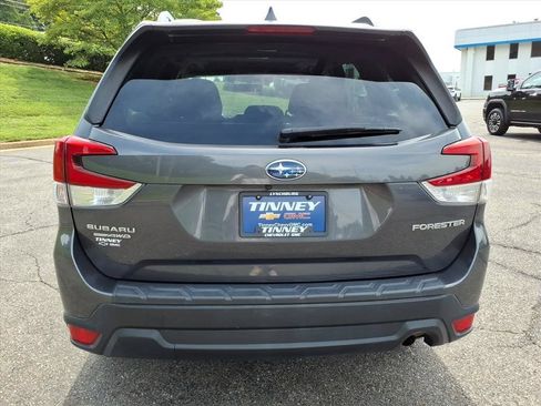 Used 2020 Subaru Forester Premium w/ Popular Package #1 AWD/4WD image 4