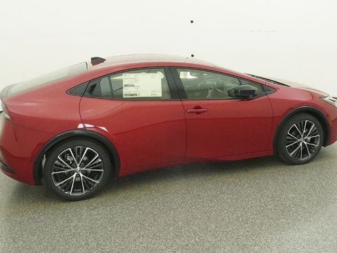 New 2026 Toyota Prius XLE image 10