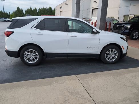 Used 2024 Chevrolet Equinox LT FWD image 6