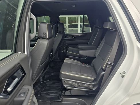 Used 2025 GMC Yukon Elevation w/ LPO, Elevation Black Package RWD image 30