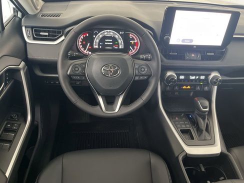 Used 2025 Toyota RAV4 XLE Premium w/ Weather Package AWD/4WD image 33