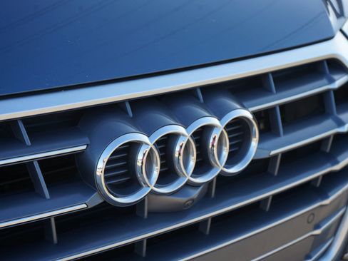 Used 2018 Audi Q5 Prestige w/ Prestige Package image 6