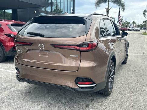 Used 2025 MAZDA CX-70 Plug-In Hybrid w/ Premium Plus AWD/4WD image 6