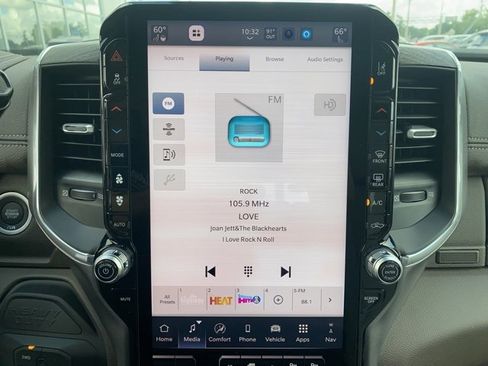 New 2025 RAM 2500 Laramie image 18