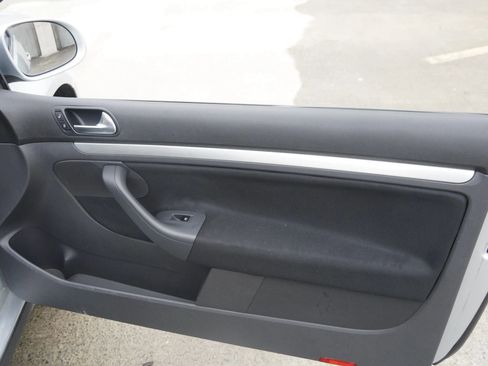 Used 2007 Volkswagen GTI 2.0T 2-Door image 31