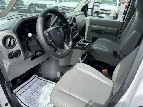 Used 2021 Ford E-450 and Econoline 450 Super Duty w/ Power Windows & Locks Group RWD image 12