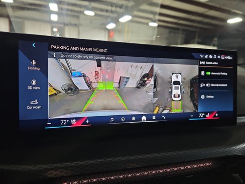 New 2026 BMW 330i Sedan w/ M Sport Package image 25