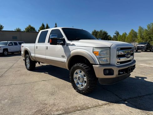 Used 2012 Ford F250 King Ranch w/ King Ranch w/Chrome Pkg image 8