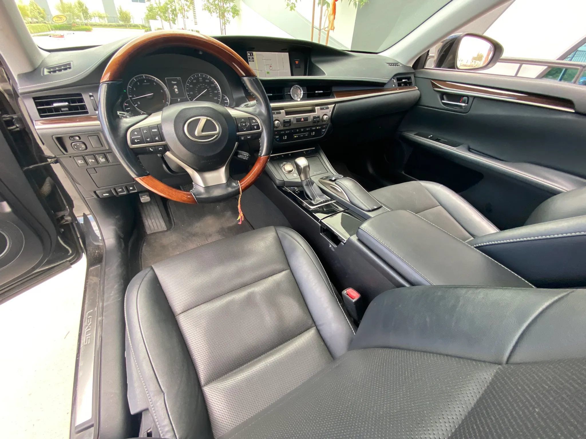 Used 2017 Lexus ES 350 w/ Navigation System Package FWD image 15