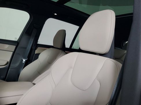 Certified 2026 Volvo XC90 B6 Plus w/ Protection Package Premier AWD/4WD image 23