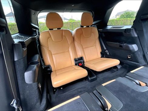 Certified 2024 Volvo XC90 B6 Ultimate AWD/4WD image 38