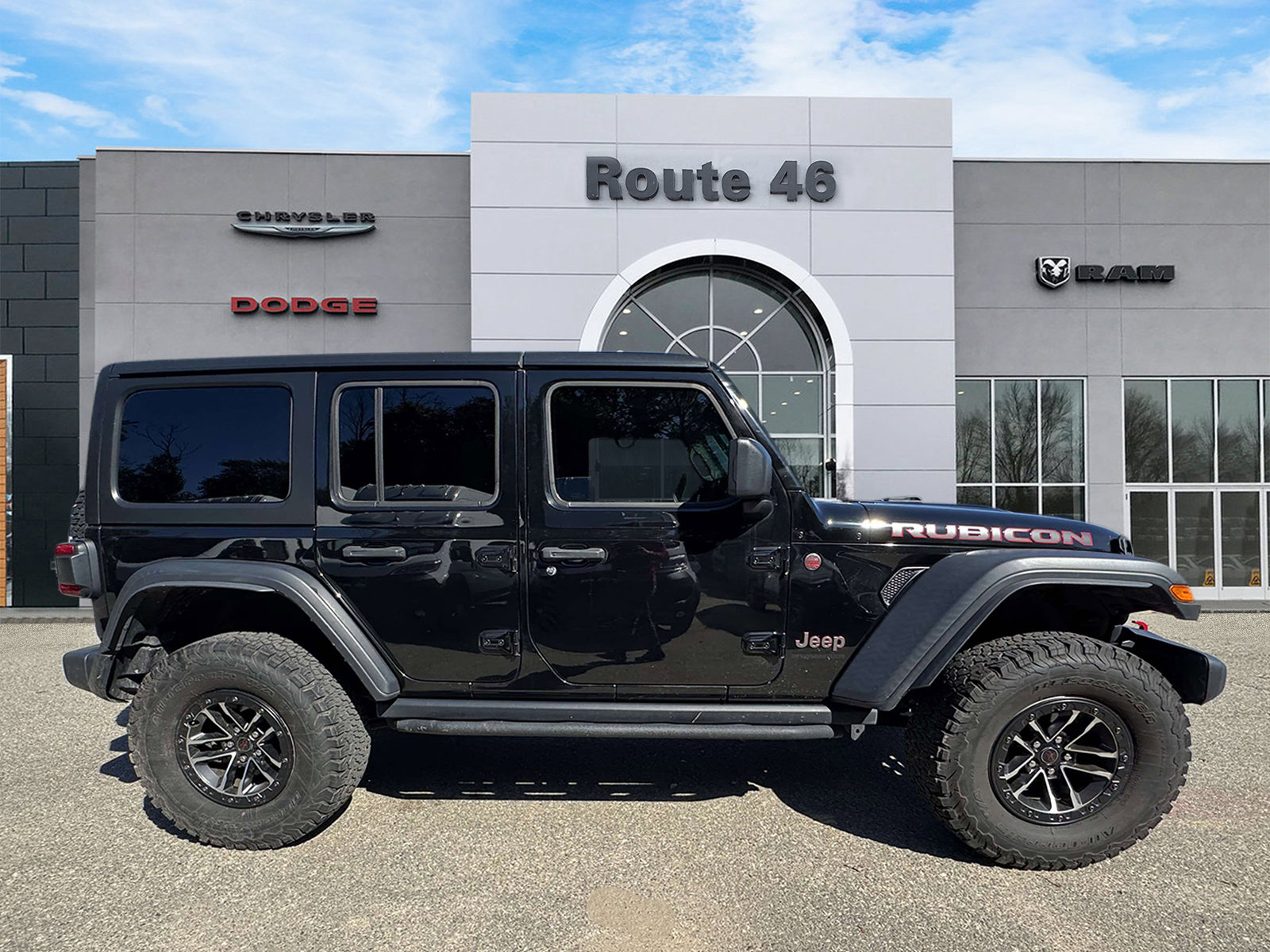 Used 2024 Jeep Wrangler Unlimited Rubicon w/ XTREMEE 35" Tire Package AWD/4WD image 6