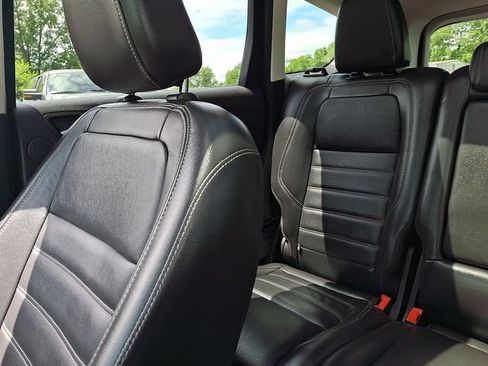 Certified 2019 Ford Escape Titanium AWD/4WD image 19