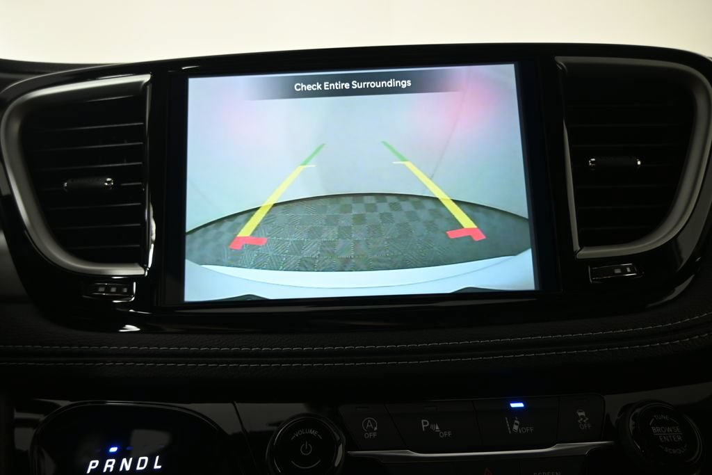 New 2027 Chrysler Pacifica Select AWD/4WD image 29