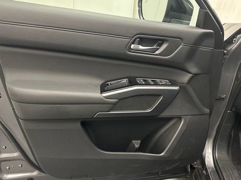 New 2026 Nissan Pathfinder SL AWD/4WD image 14