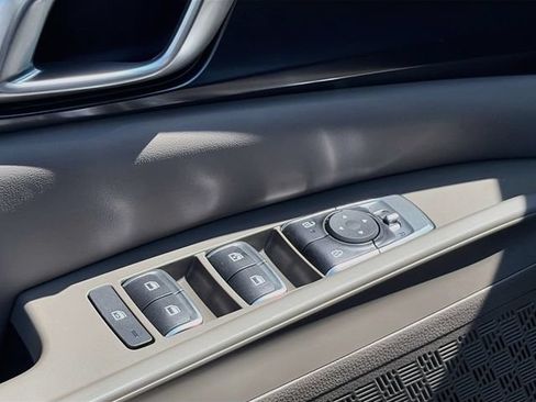 New 2026 Kia Carnival LXS FWD image 17