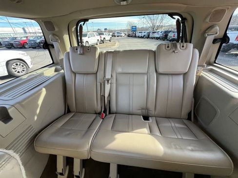 Used 2015 Lincoln Navigator 4WD image 22