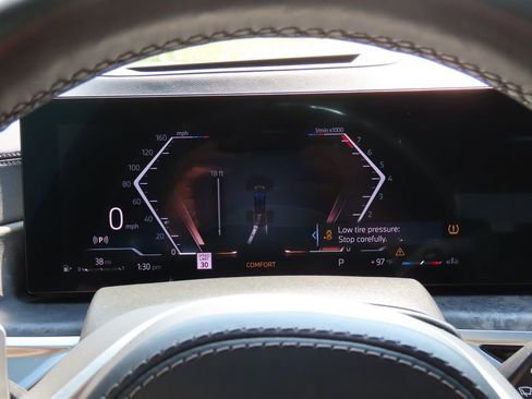 Certified 2023 BMW X7 xDrive40i w/ M Sport Package image 34