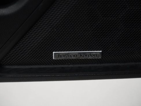 Used 2021 Subaru Outback Limited image 19