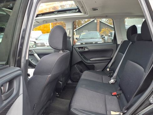 Used 2018 Subaru Forester 2.5i Premium image 12