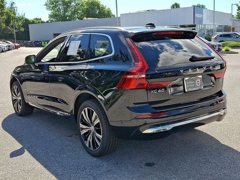 Certified 2023 Volvo XC60 B5 Plus w/ Climate Package AWD/4WD image 4