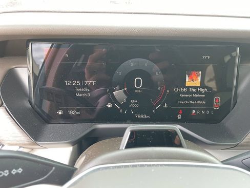 Certified 2025 GMC Acadia Denali w/ Super Cruise Package image 34